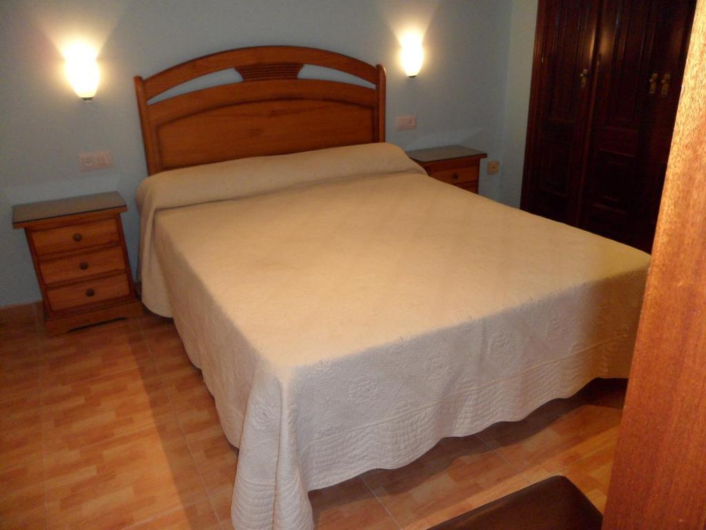 Hostal Alce Hotel Nigrán Szoba fotó
