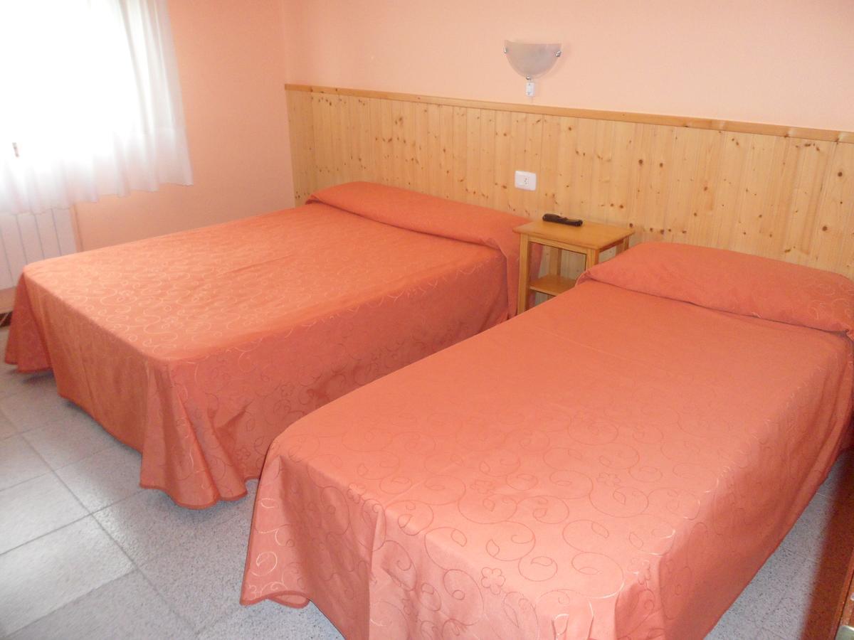 Hostal Alce Hotel Nigrán Kültér fotó